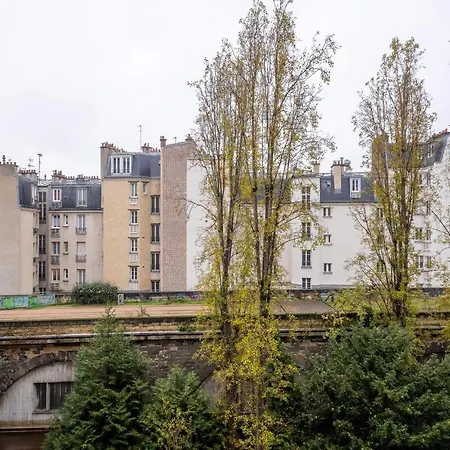Apartment Veeve - Honeybee Haven Paris